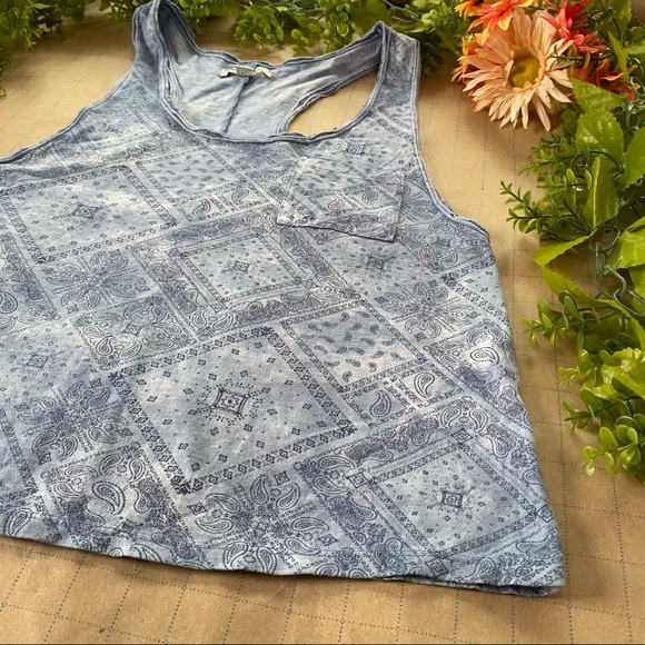 Women's American Eagle Blue Abstract Bank Top Size Small - Picture 3 of 9